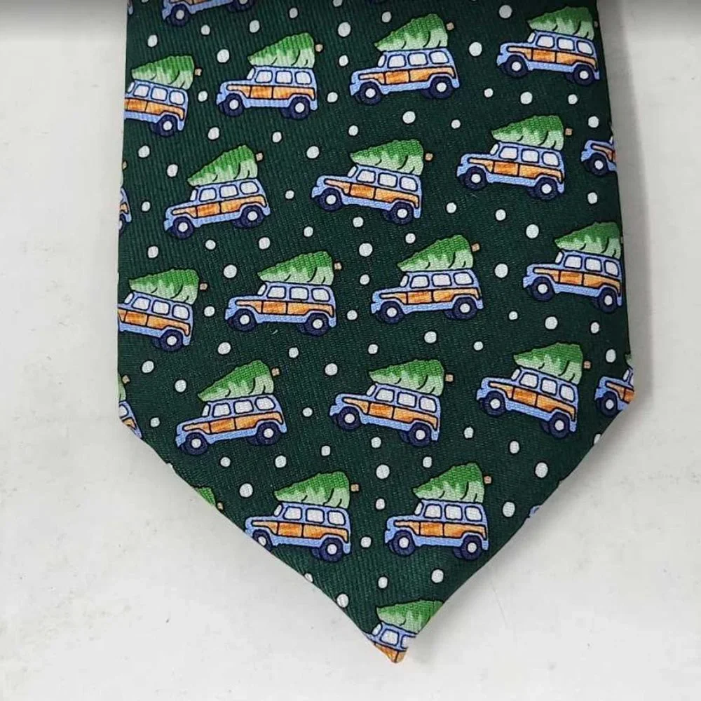 New boys Woody & Tree Vineyard Vines winter Christmas tie